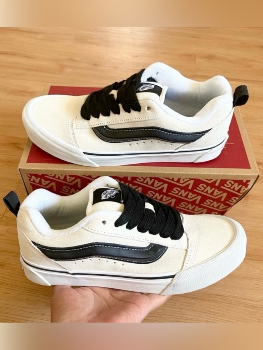 Vans Knu-Skool 'Suede White Black' Women 10.5 US